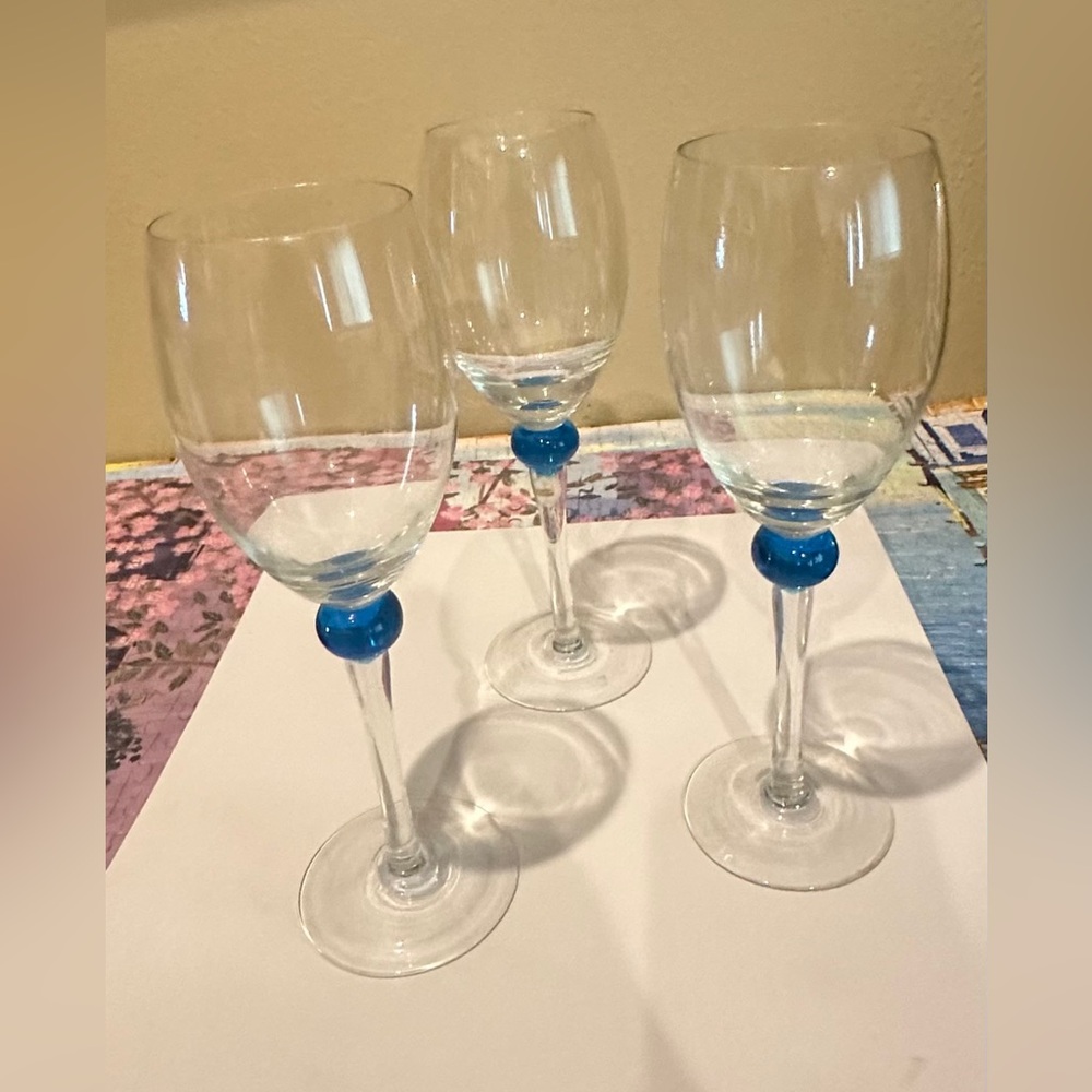 Stemmed 8.5" Glass Artistic Wine Glasses10oz Turquoise Bubble Fill THREE total